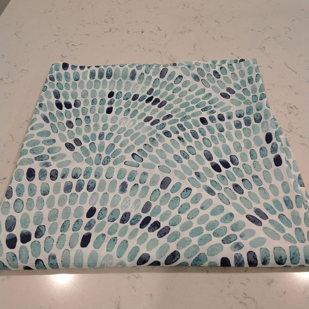 CLEARANCE 💐 BUNDLE 4 For $10 Shower Curtain With Abstract Pattern Fabric
